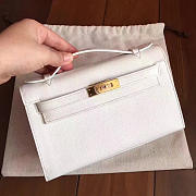 Hermès Kelly Pochette Clemence 22 White/Gold BagsAll Z2831 - 1