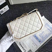 Chanel Lambskin and Calfskin Flap Bag White A91836 21cm - 3