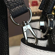 Louis Vuitton CAPUCINES 27cm - 6