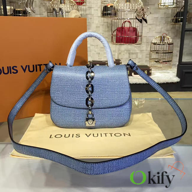 Louis Vuitton CHAIN IT BAG PM 3656 light blue 23cm  - 1