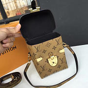   Louis Vuitton Reverse BagsAll  Monogram Camera Box 3479 - 3