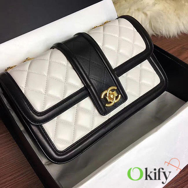 Chanel Quilted Lambskin gold-tone metal Flap Bag White & Black A91365 25.5cm - 1