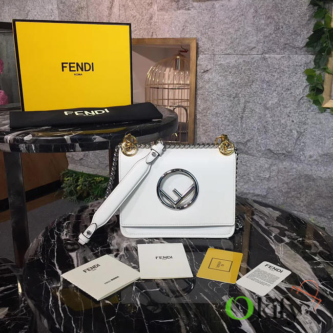 Fendi KanI F Logo White Leather 19cm - 1