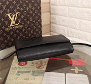 Louis Vuitton Supreme 23 Shoulder Bag Black M54539  - 5