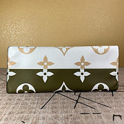 LV ONTHEGO handbag M44570 Green plus white 41cm - 6