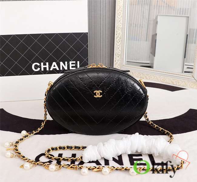 Bagsall Chanel Whole cowhide black - 1