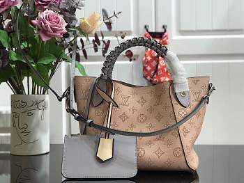 Bagsall Louis Vuitton Hina 23 PM with braided handle M53914