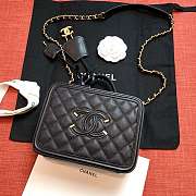 Chanel Chain Vanity Case Black 21cm - 1