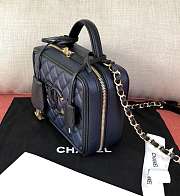 Chanel Chain Vanity Case Black 21cm - 4