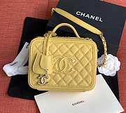 Chanel Chain Vanity Case Yellow 21cm - 1