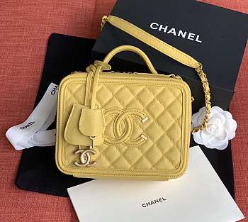 Chanel Chain Vanity Case Yellow 21cm