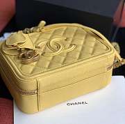 Chanel Chain Vanity Case Yellow 21cm - 3