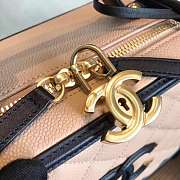 Chanel Chain Vanity Case Black and Peach 17cm - 6