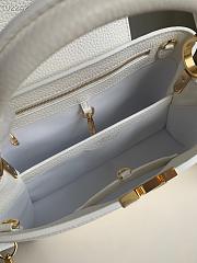 Louis Vuitton Capicines BB M55832 27cm - 3