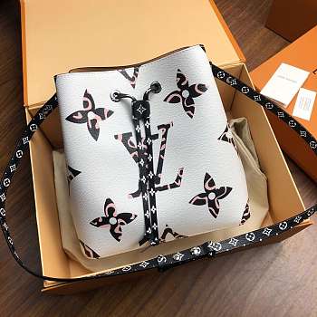 Louis Vuitton NEONOE M44679 Bag