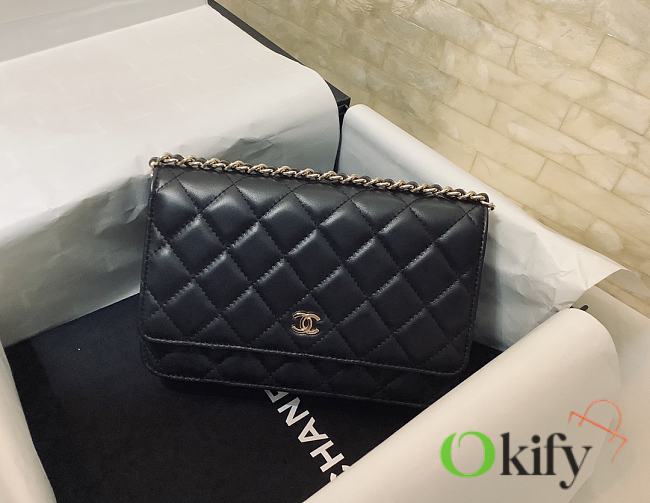 Chanel WOC crossbody bag with gold hardware 19.5cm - 1