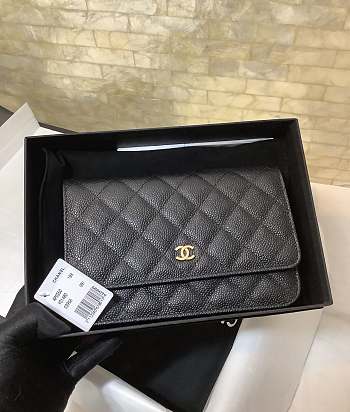 Chanel WOC crossbody bag with gold hardware caviar 19.5cm