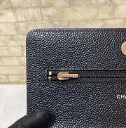 Chanel WOC crossbody bag with gold hardware caviar 19.5cm - 6