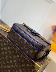 LV M45863 S LOCK MESSENGER 22 Monogram Macassar canvas in Blue - 2