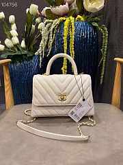 Chanel new rhombic chain bag top handle white 23cm - 1