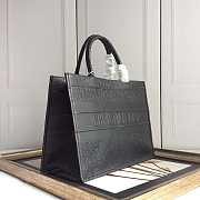 Dior book tote 36 embossed leather black  - 2