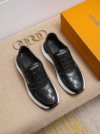 Louis Vuitton Shoes Black 1014230#001