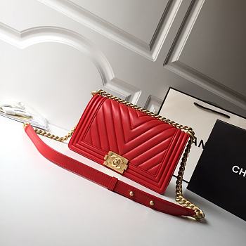 Chanel Leboy Chevron 25 Gold Hardware Red Calfskin 67086