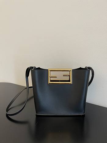 Fendi way F buckle handbag black leather 551 20cm 