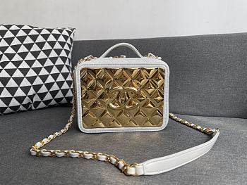 Chanel 21K Vanity Case 18 White and Gold AS2900 