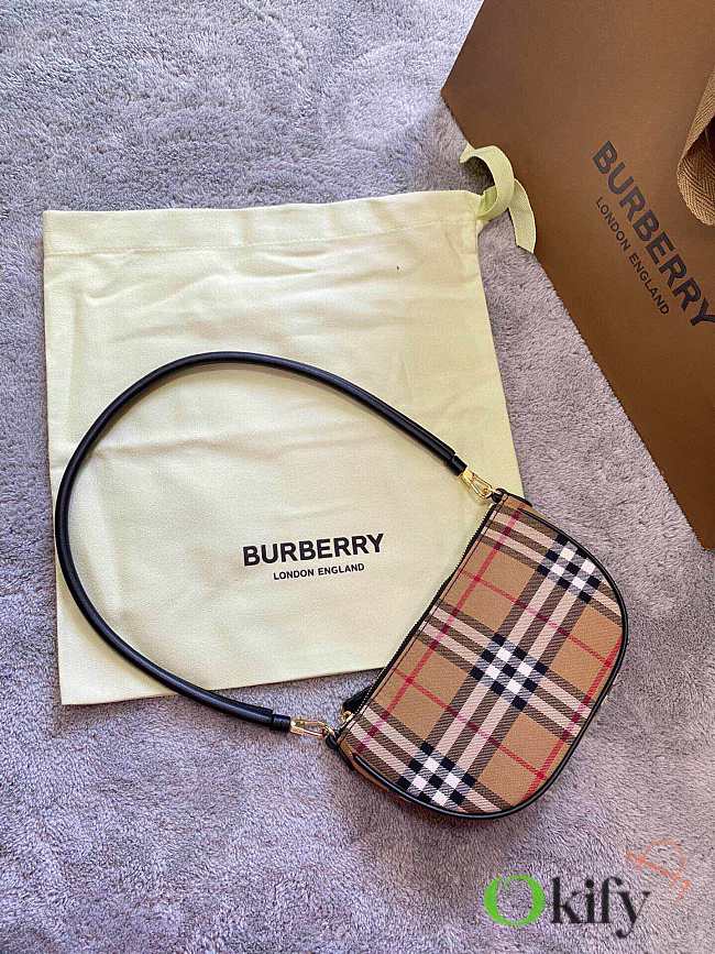 Burberry Vintage 21 Shoulder Bag - 1