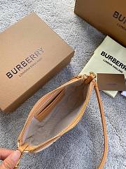 Burberry 21 Shoulder Bag - 4