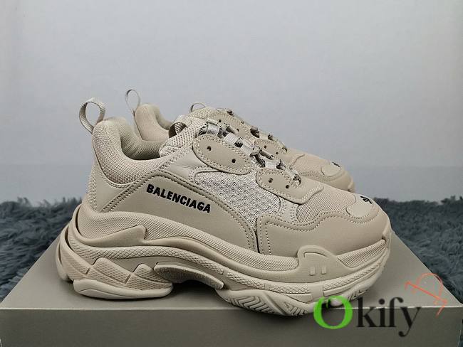 Balenciaga Triple S Sneaker Beige 7497 - 1