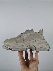 Balenciaga Triple S Sneaker Beige 7497 - 2