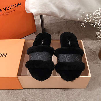 Louis Vuitton Lock It Flat Mule Black 7622 Slipper