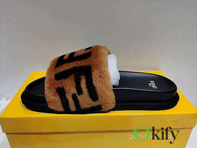 Fendi Slipper 7847 - 1