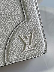 LV New Flap Messenger 28.3 Taiga White Leather M30813 - 6