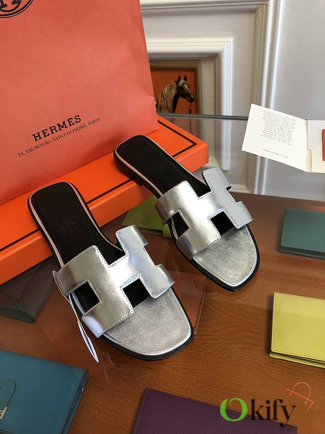 Hermes Oran Slide 8102 - 1