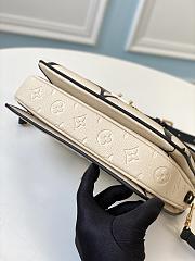 Louis Vuitton Pochette Metis 25 Beige S-lock M45384 - 2