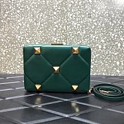 Valentino Box 0659# Green - 1