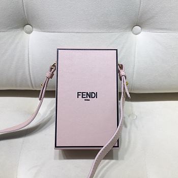 Fendi orizontal box bag 10 Pink