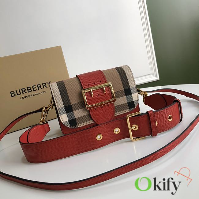 Burberry Vintage The Buckle 19.5 Red - 1