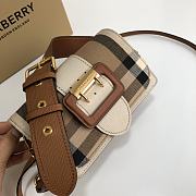 Burberry Vintage The Buckle 19.5 White - 3