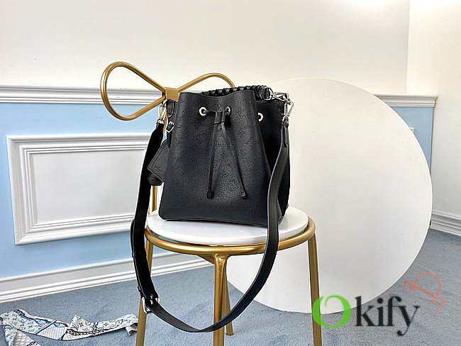 Louis Vuitton Muria Mahina 25 Handbags Black M55801 - 1