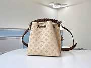 Louis Vuitton Muria Mahina 25 Handbags Beige M55801 - 5