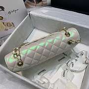 Chanel Classic Flapbag 25 Lambskin Iridescent White Pearl A01112 - 2