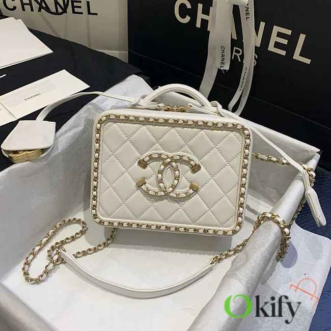 Chanel Chain Vanity Case White 18cm - 1
