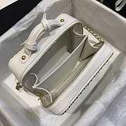 Chanel Chain Vanity Case White 18cm - 3