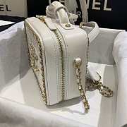 Chanel Chain Vanity Case White 18cm - 4