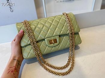Chanel Flapbag Green 25 Medium AS0874