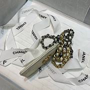 Chanel 19 card holder chain white pearl 8642 - 2